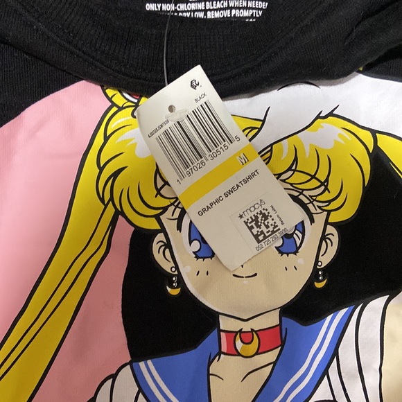 NWT WMNS SZ MED SAILOR MOON LONG SLEEVE SUPER SOFT BLACK PULL OVER SWEATER - Picture 4 of 5